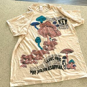 Urban outfitters OVERSIZED T-shirt. Size Small/medium  brand new never worn